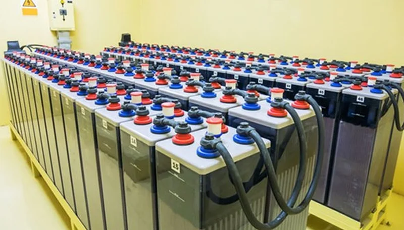 Sok, összekapcsolt akku 